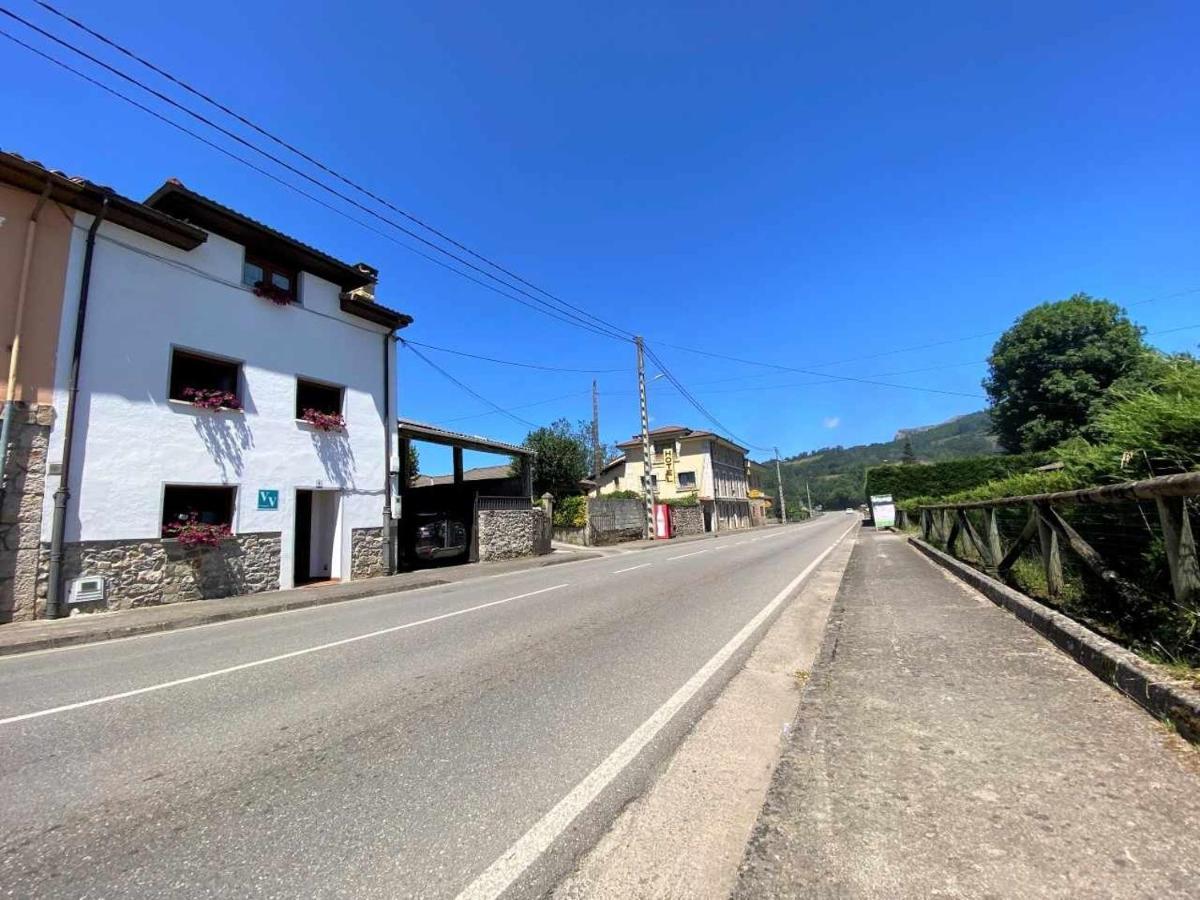 Casa Maribel Onís Exteriér fotografie