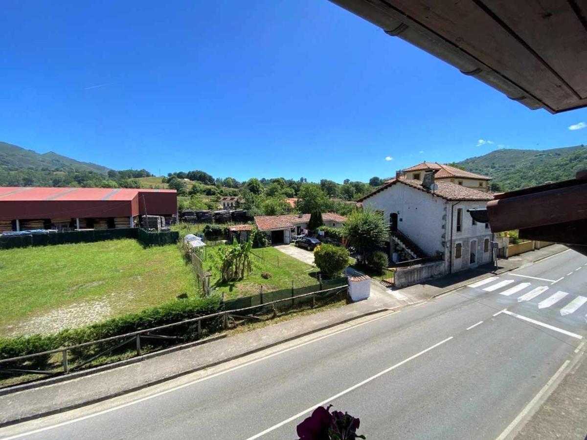 Casa Maribel Onís Exteriér fotografie